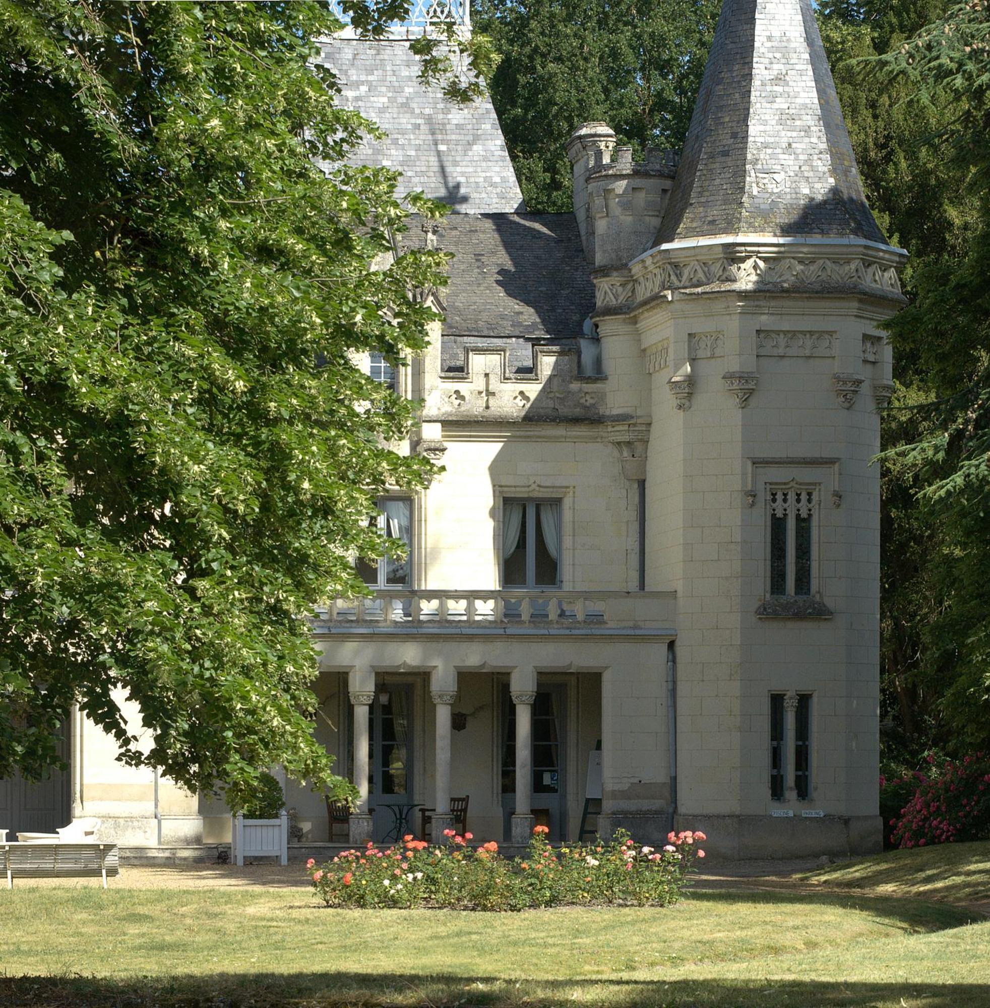 Chateau De Salvert - Gites Neuille Exterior photo