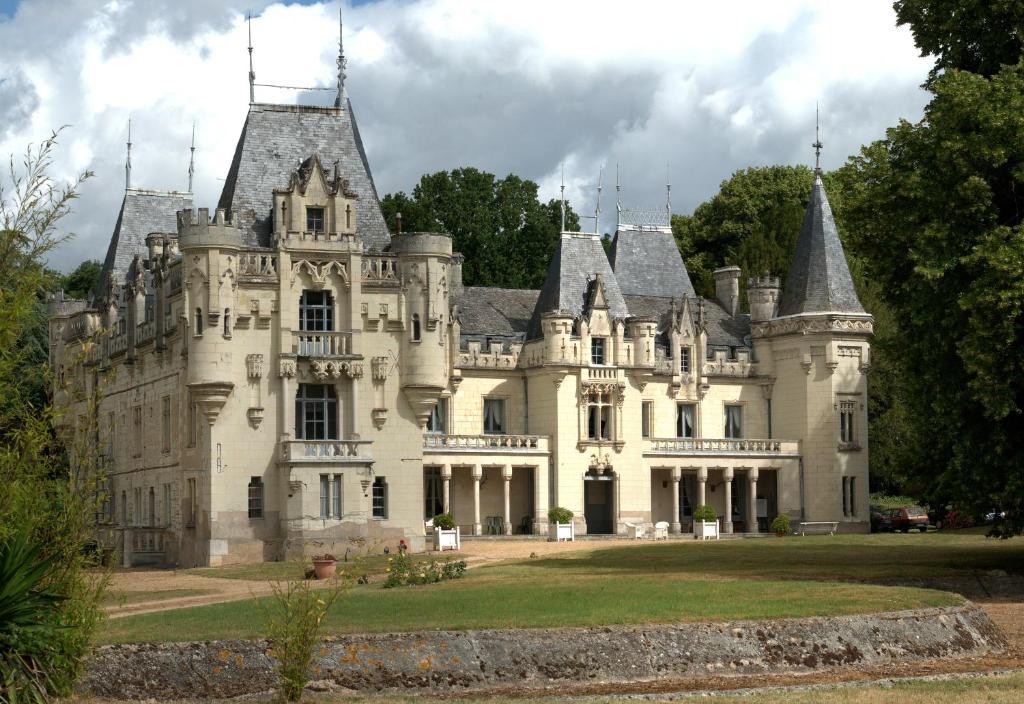 Chateau De Salvert - Gites Neuille Exterior photo